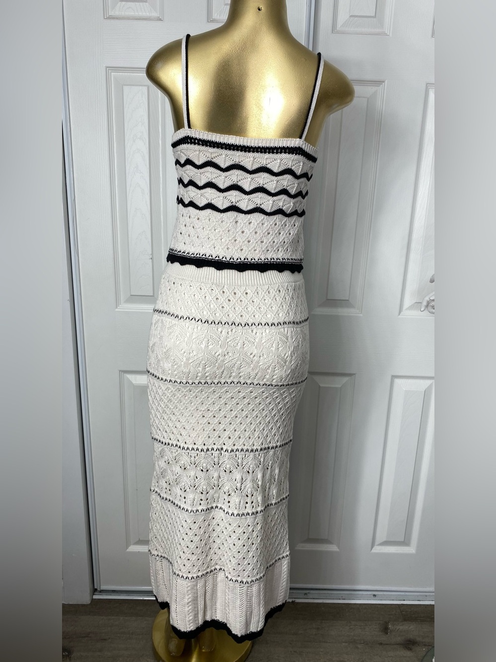 Olive & Oak Cream Maxi Skirt with Black Trim - Picture 3 of 10